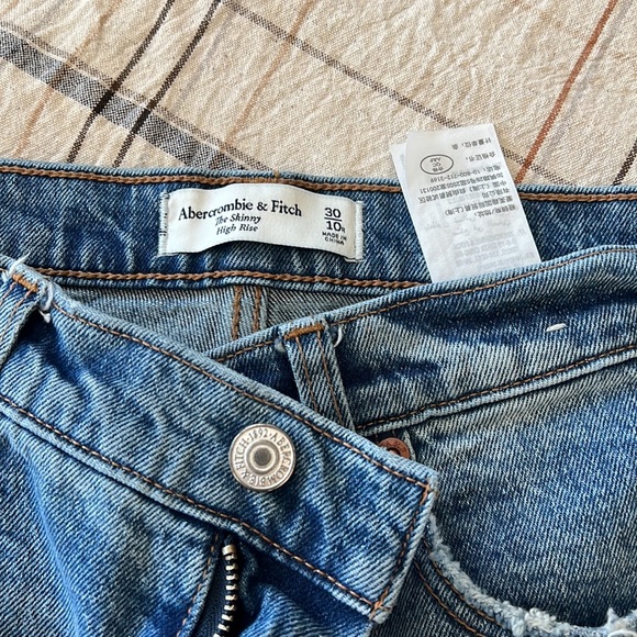 Abercrombie jeans - Picture 2 of 6